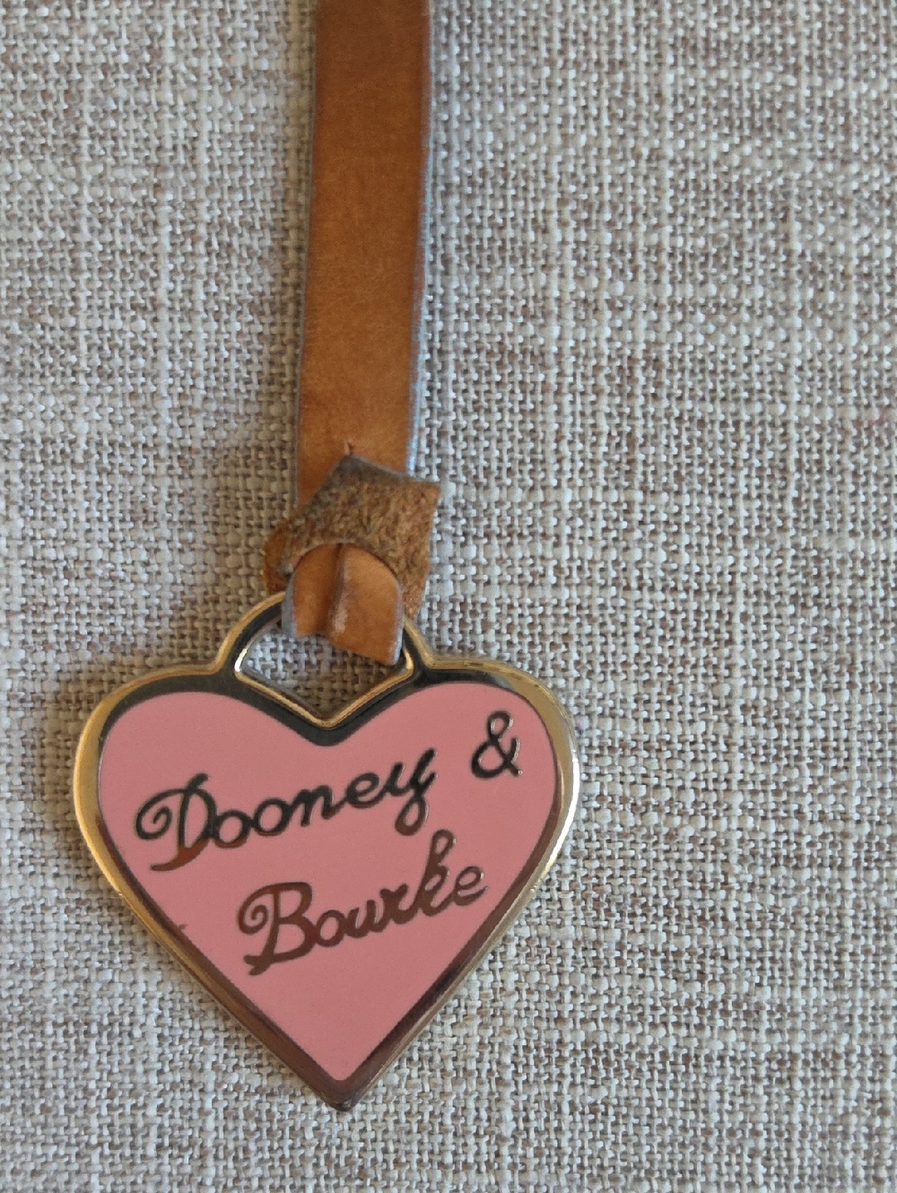 Dooney & Bourke Pink Heart Bag Hang Tag w/ Leather Strap. - Picture 2 of 7